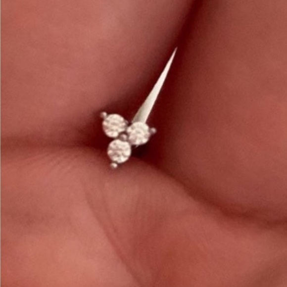Sterling Silver Crystal Mini Micro Tiny Flower Cartilage Earring - Picture 3 of 3